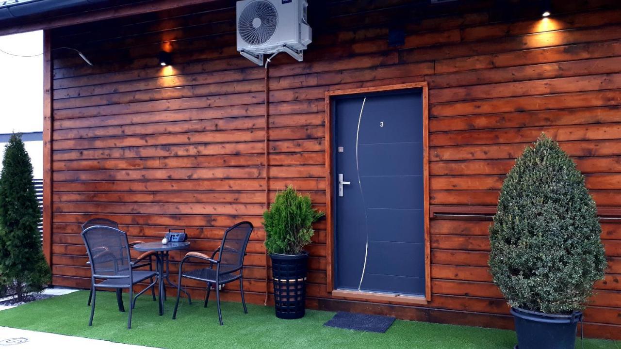 Penzion Florens, Nesvady Exterior foto