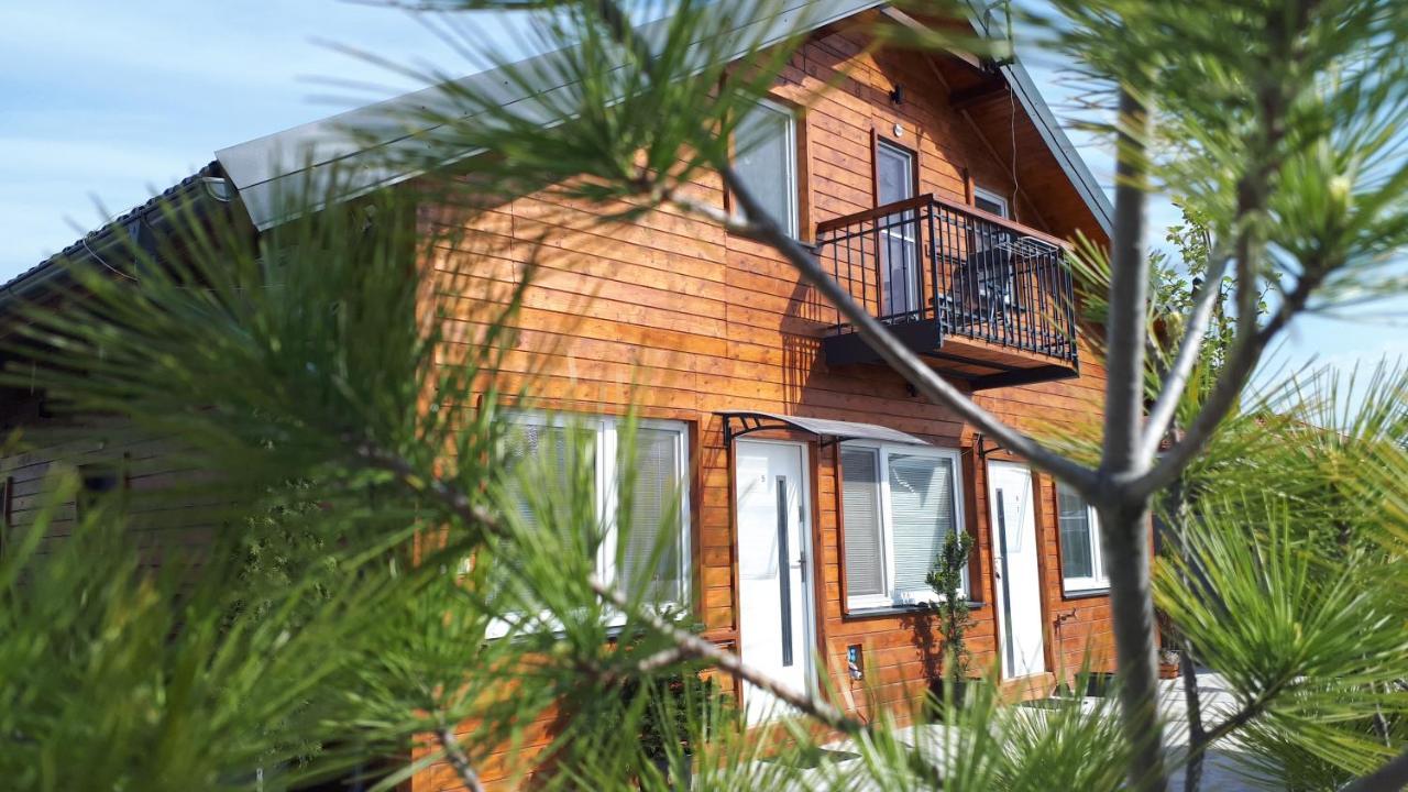 Penzion Florens, Nesvady Exterior foto